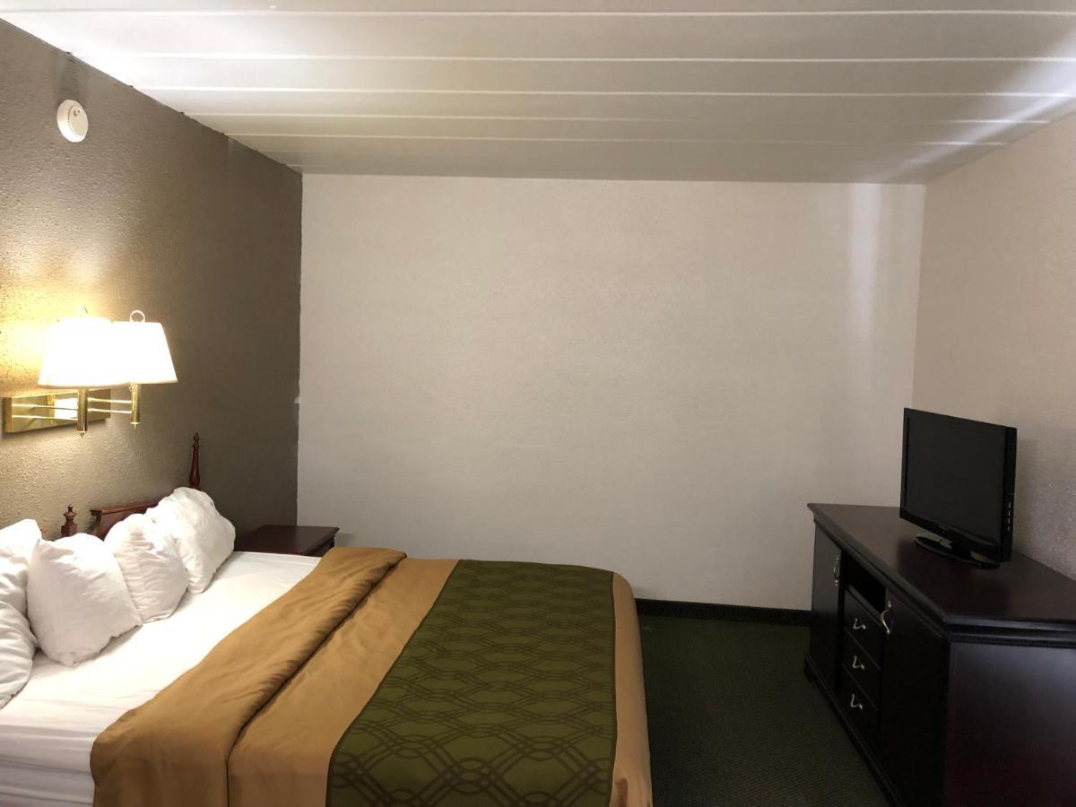Econo Lodge Wisconsin Rapids Dış mekan fotoğraf