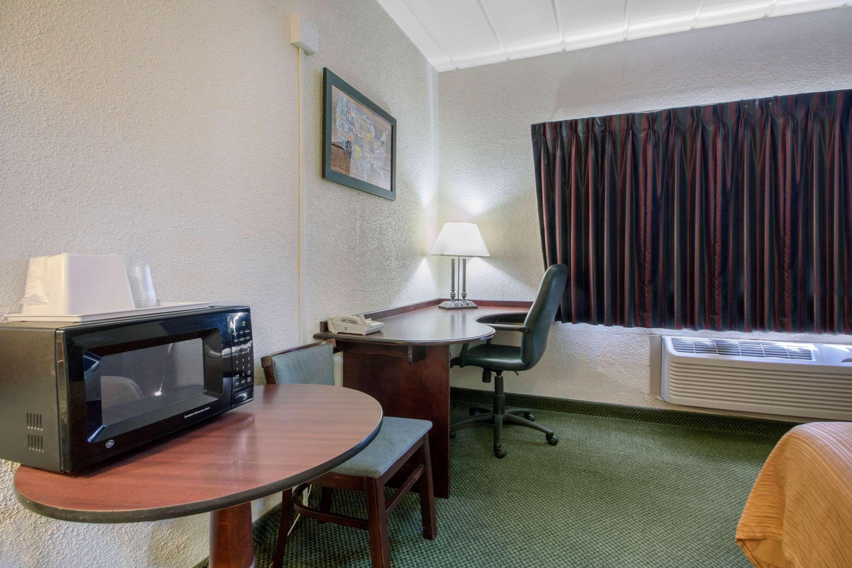 Econo Lodge Wisconsin Rapids Dış mekan fotoğraf