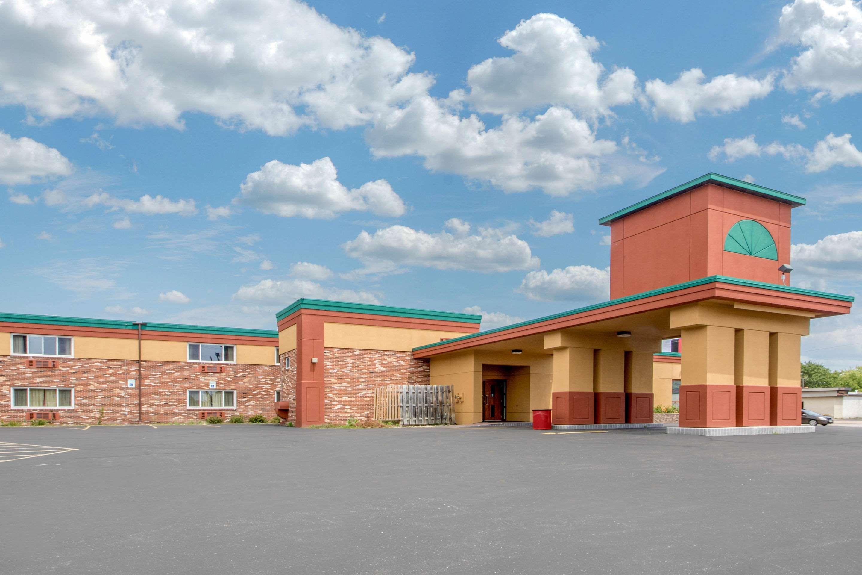 Econo Lodge Wisconsin Rapids Dış mekan fotoğraf