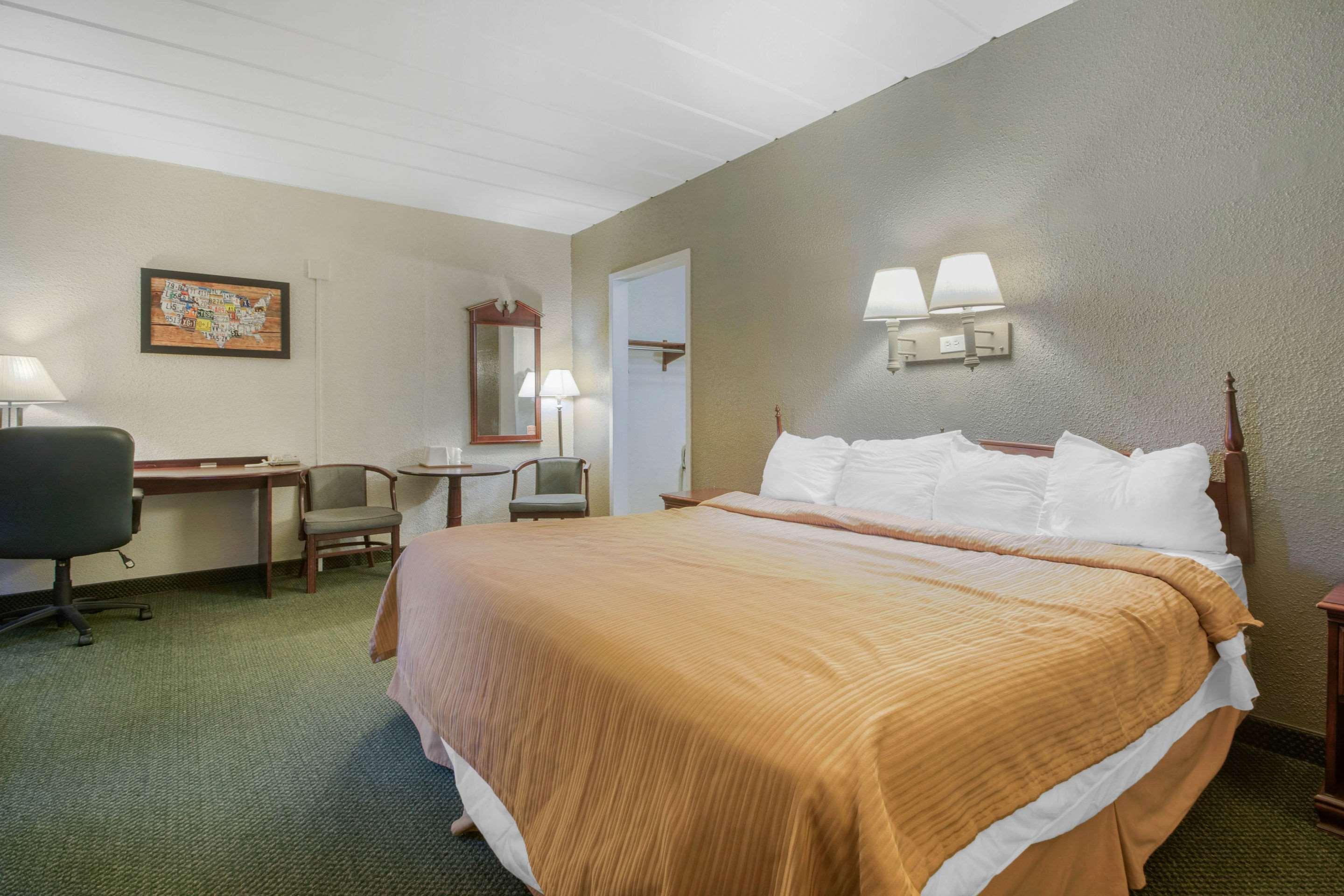 Econo Lodge Wisconsin Rapids Dış mekan fotoğraf
