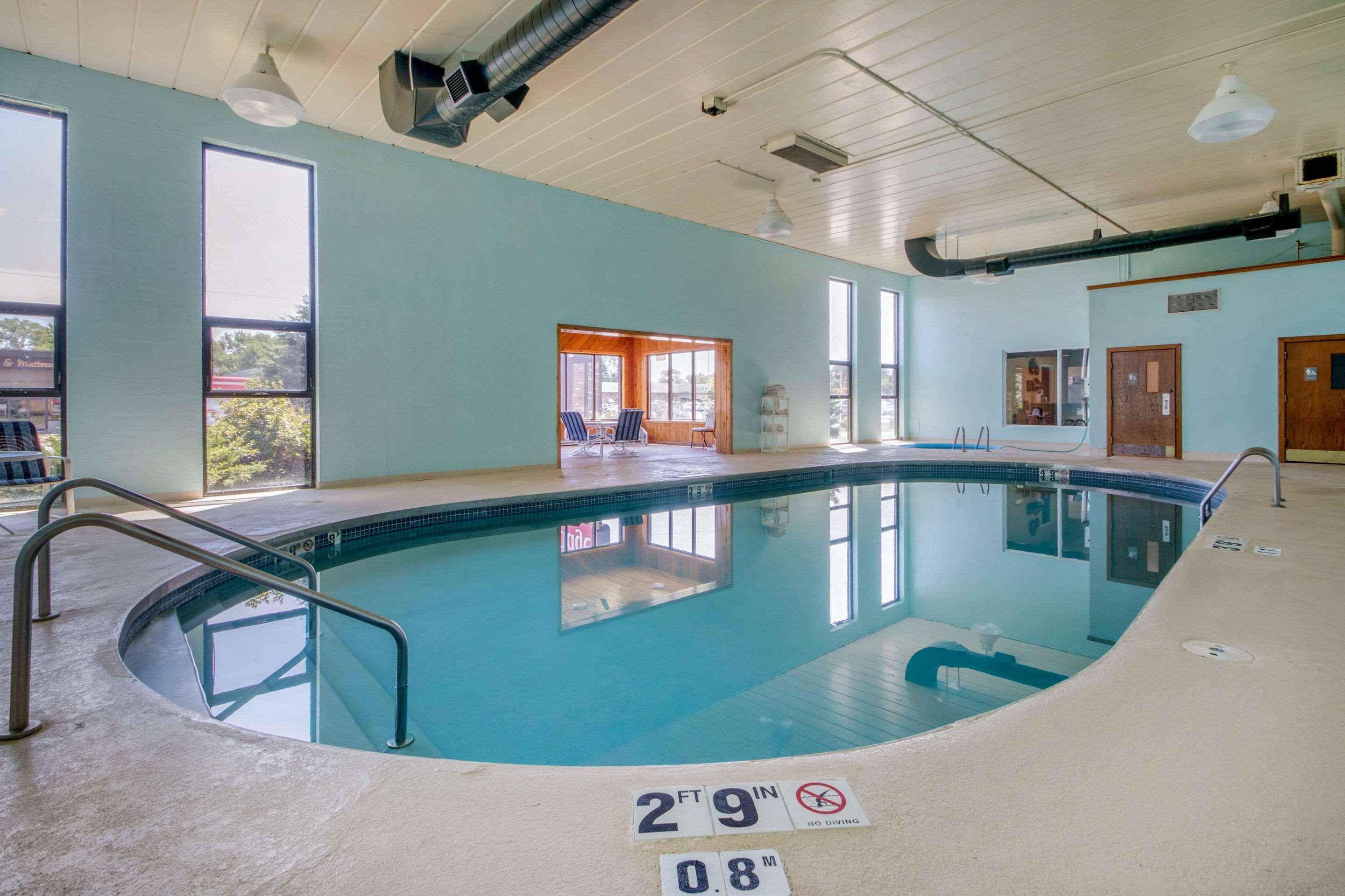 Econo Lodge Wisconsin Rapids Dış mekan fotoğraf