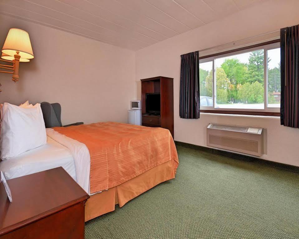 Econo Lodge Wisconsin Rapids Dış mekan fotoğraf