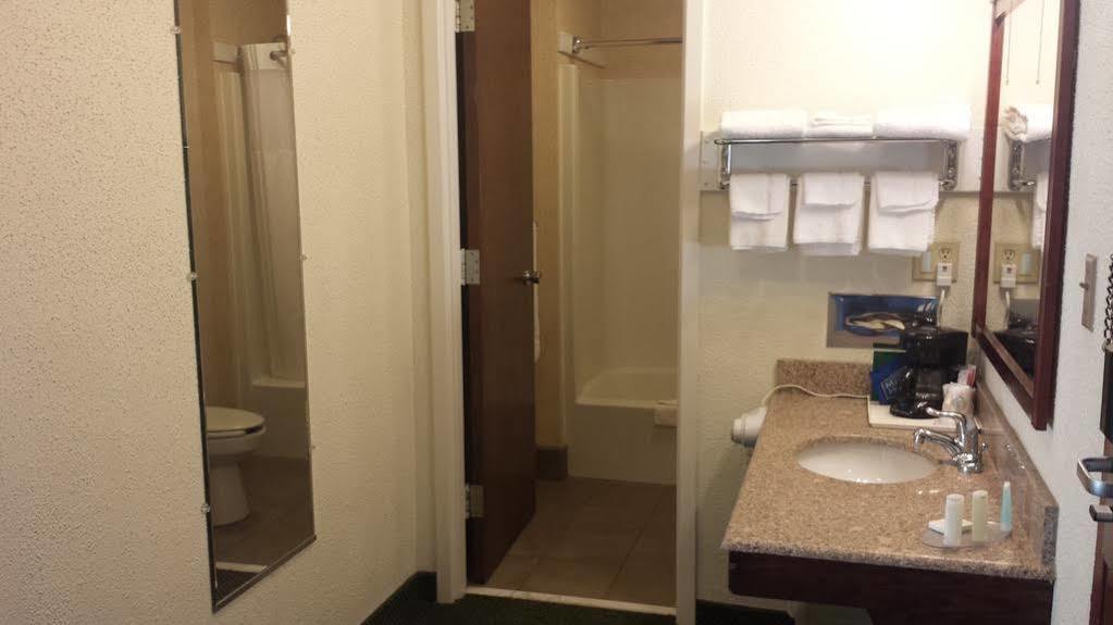Econo Lodge Wisconsin Rapids Dış mekan fotoğraf